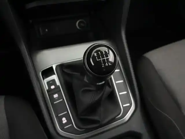 Harmaa Tila-auto, Volkswagen Golf Sportsvan – INU-806
