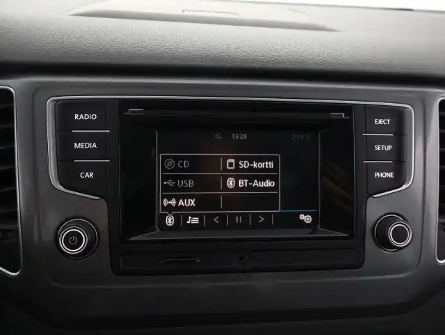 Harmaa Tila-auto, Volkswagen Golf Sportsvan – INU-806