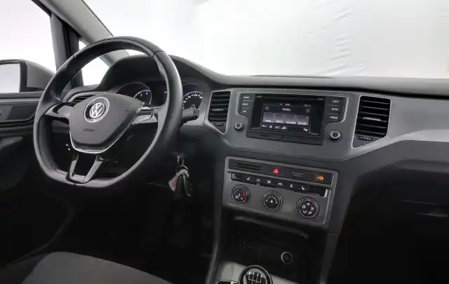 Harmaa Tila-auto, Volkswagen Golf Sportsvan – INU-806