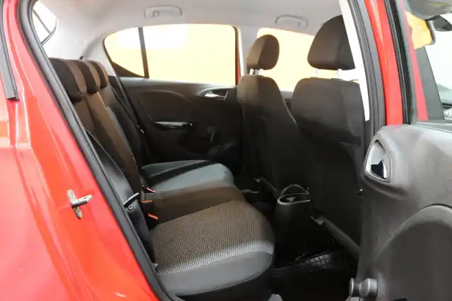 Punainen Viistoperä, Opel Corsa – INU-892