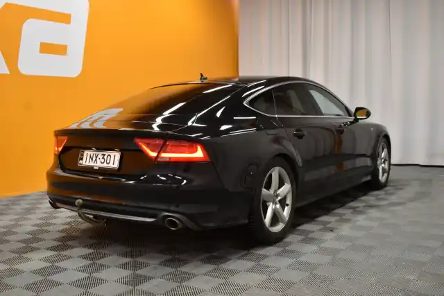 Musta Viistoperä, Audi A7 – INX-301