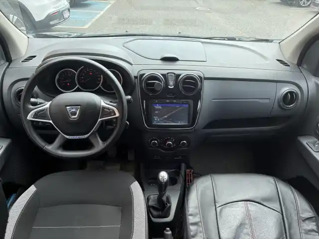 Harmaa Tila-auto, Dacia Lodgy – INX-417