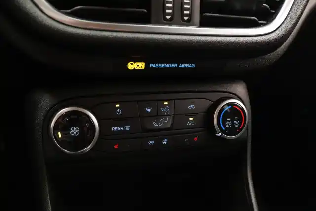 Punainen Viistoperä, Ford Fiesta – IOB-384