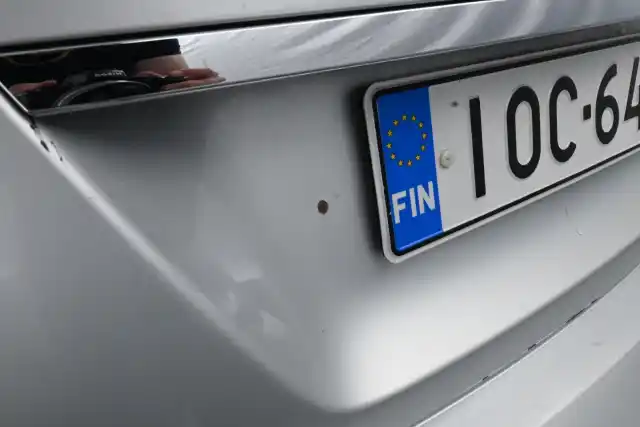 Hopea Sedan, Mercedes-Benz C – IOC-648