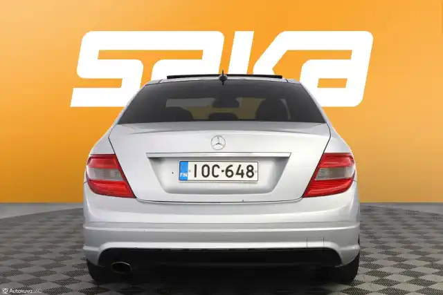 Hopea Sedan, Mercedes-Benz C – IOC-648