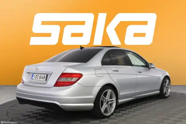 Hopea Sedan, Mercedes-Benz C – IOC-648