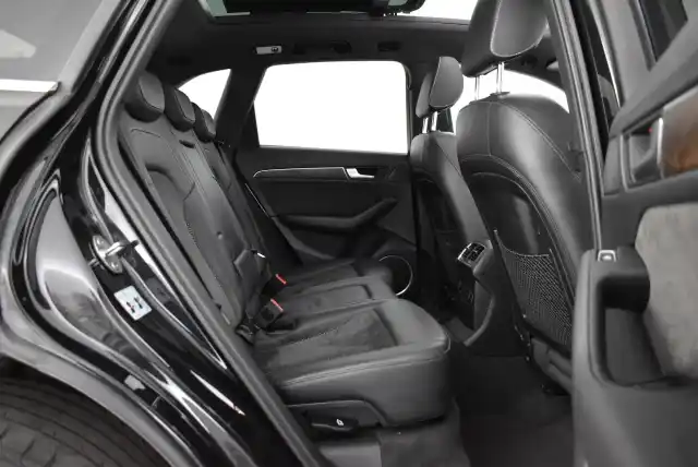 Musta Farmari, Audi Q5 – IOC-666
