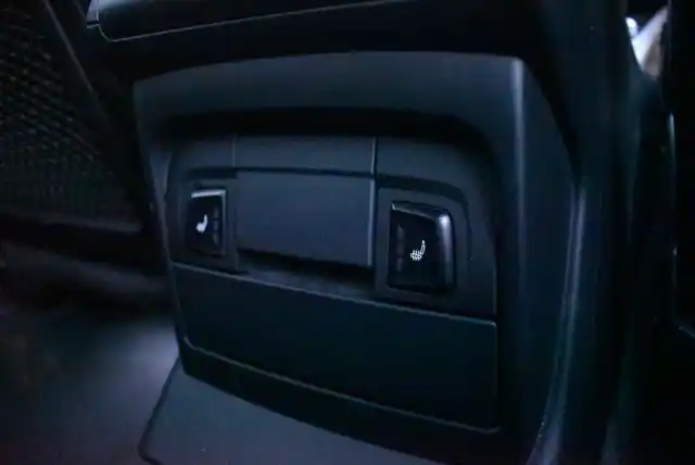 Musta Farmari, Audi Q5 – IOC-666