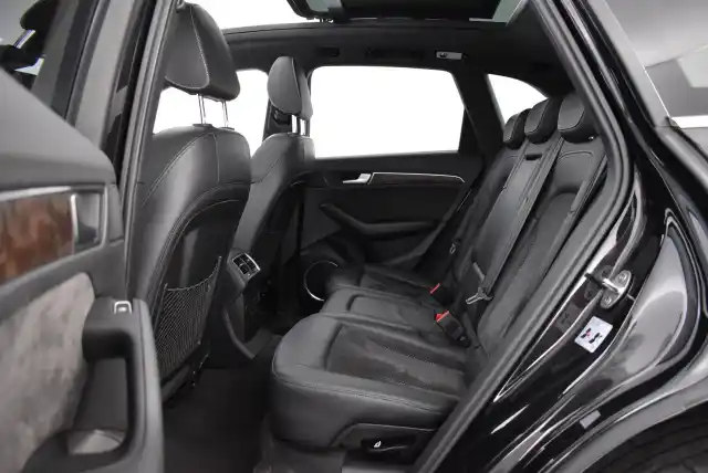 Musta Farmari, Audi Q5 – IOC-666