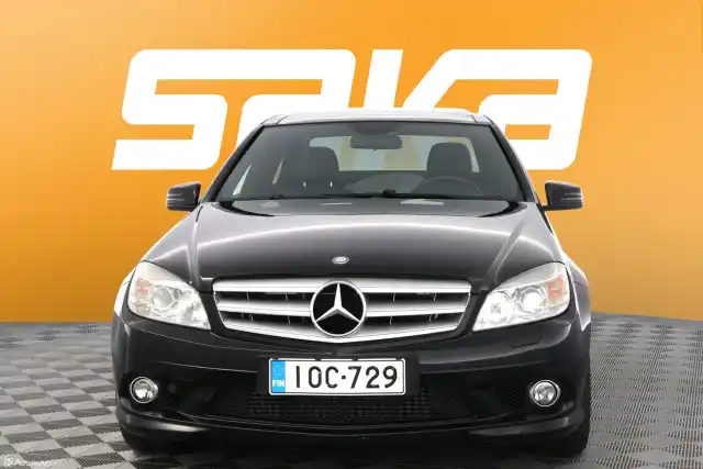 Musta Sedan, Mercedes-Benz C – IOC-729