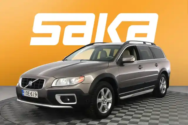 Beige Farmari, Volvo XC70 – IOE-619