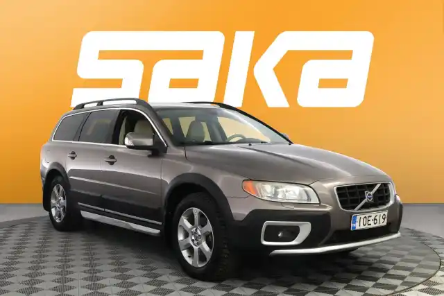 Beige Farmari, Volvo XC70 – IOE-619