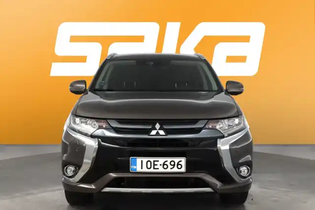 Ruskea Maastoauto, Mitsubishi Outlander PHEV – IOE-696