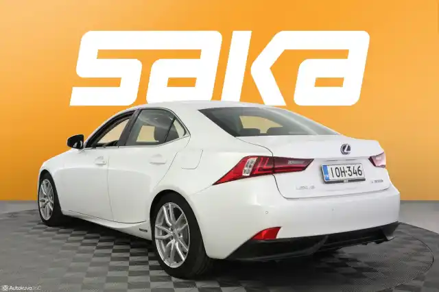Valkoinen Sedan, Lexus IS – IOH-346