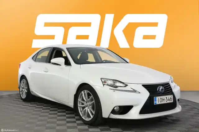 Valkoinen Sedan, Lexus IS – IOH-346
