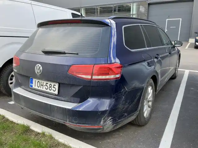 Sininen Farmari, Volkswagen Passat – IOH-585