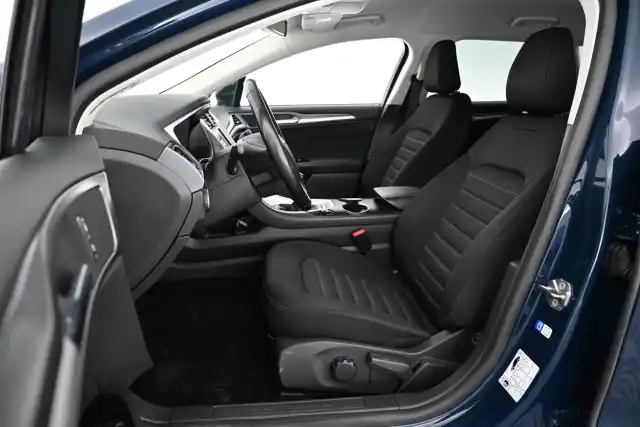Sininen Farmari, Ford Mondeo – IOH-948