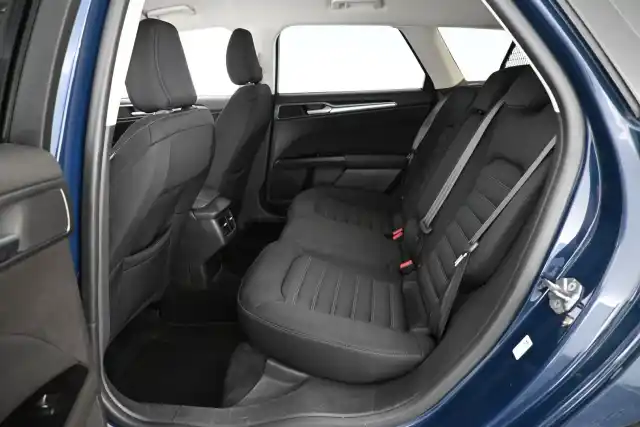 Sininen Farmari, Ford Mondeo – IOH-948