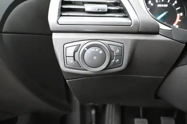 Sininen Farmari, Ford Mondeo – IOH-948