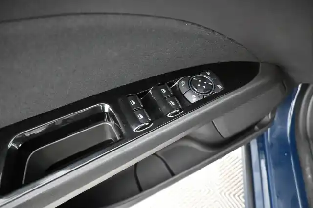 Sininen Farmari, Ford Mondeo – IOH-948