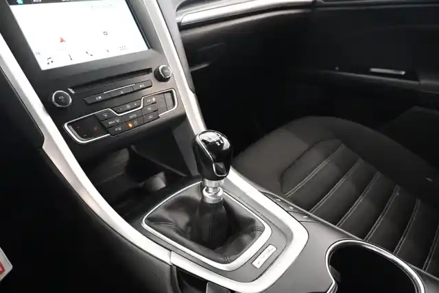 Sininen Farmari, Ford Mondeo – IOH-948