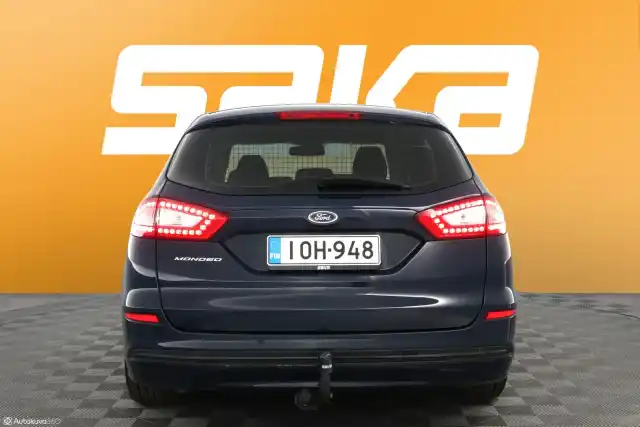 Sininen Farmari, Ford Mondeo – IOH-948