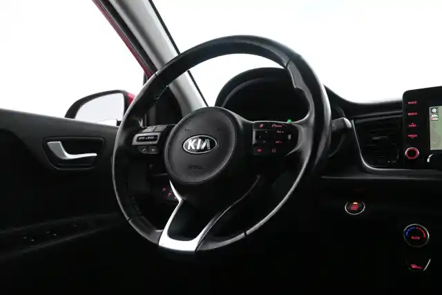 Punainen Viistoperä, Kia Rio – IOJ-883