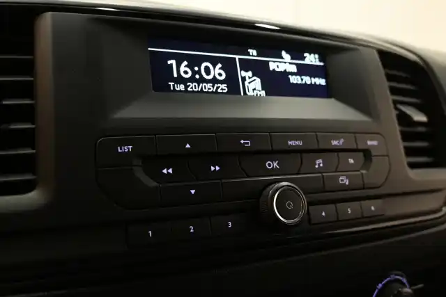 Valkoinen Pakettiauto, Toyota Proace – IOK-116