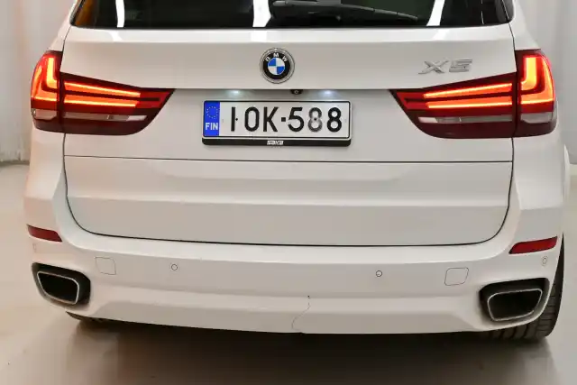 Valkoinen Farmari, BMW X5 – IOK-588