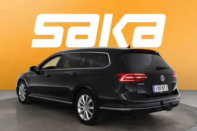 Musta Farmari, Volkswagen Passat – IOK-871