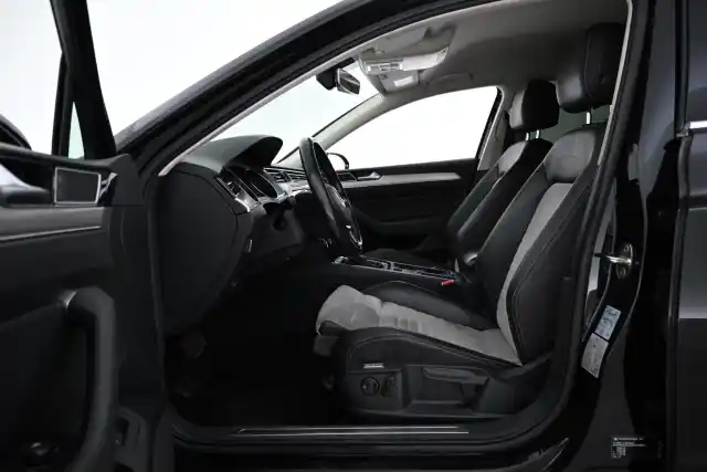 Musta Farmari, Volkswagen Passat – IOK-871