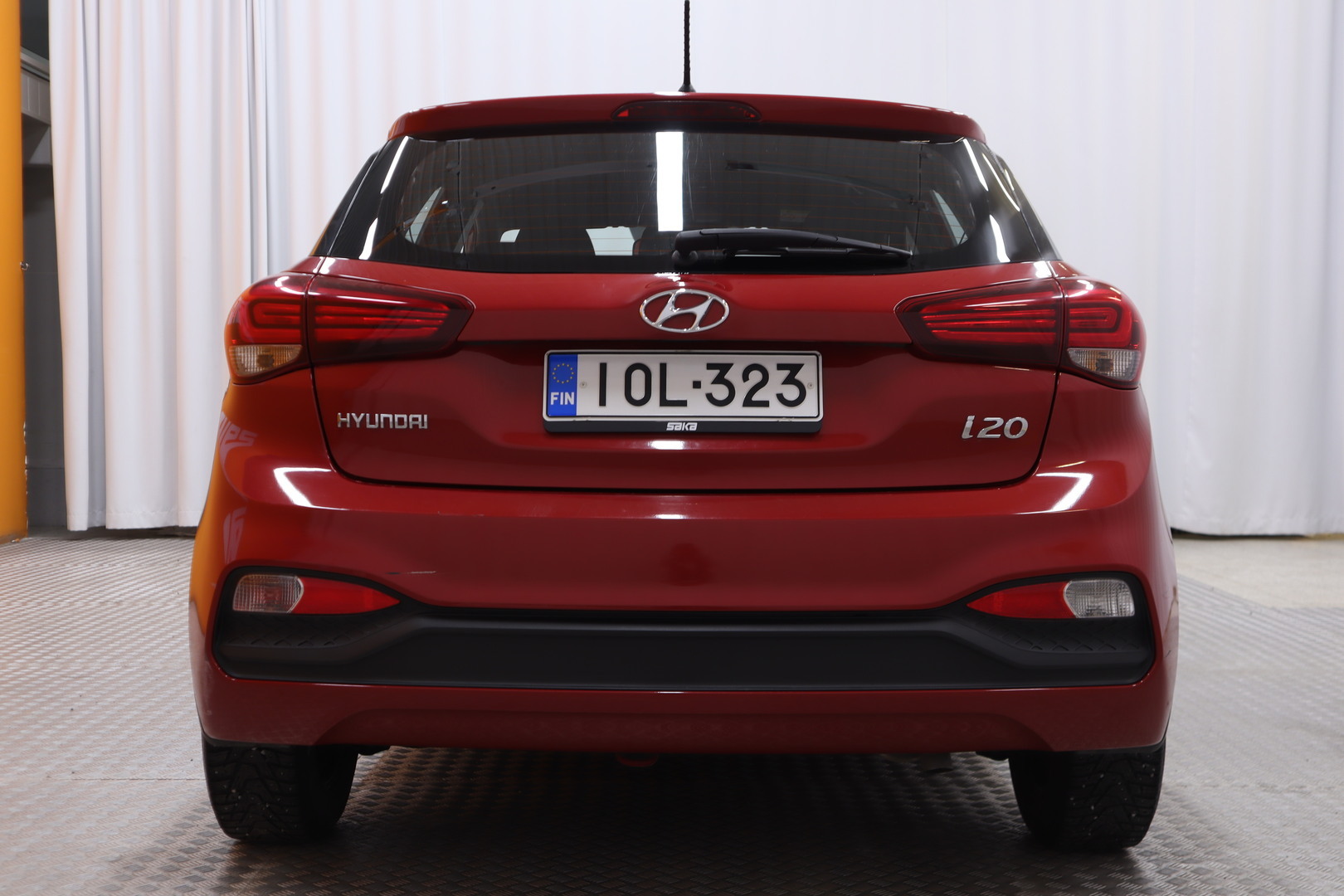 Punainen Viistoperä, Hyundai I20 – IOL-323