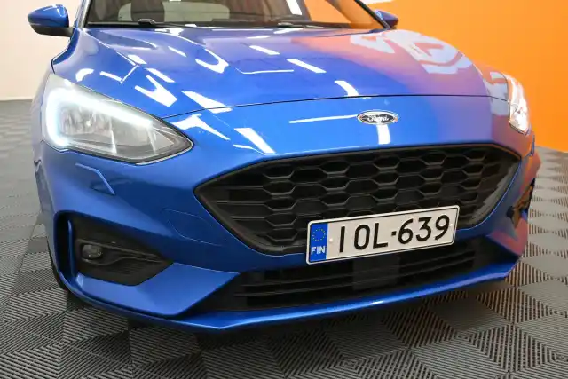 Sininen Viistoperä, Ford Focus – IOL-639