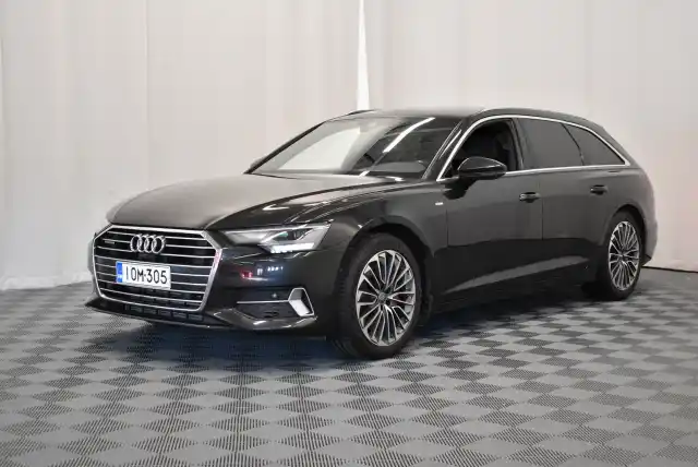 Sininen Farmari, Audi A6 – IOM-305