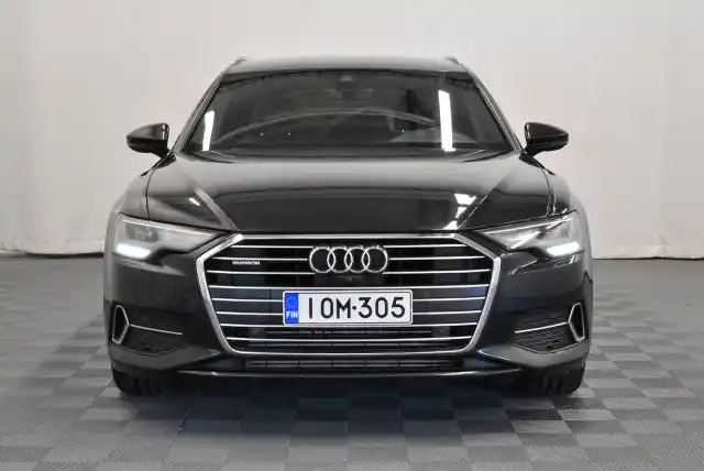 Sininen Farmari, Audi A6 – IOM-305