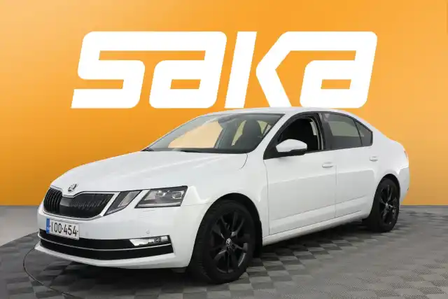 Valkoinen Viistoperä, Skoda Octavia – IOO-454
