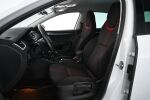 Valkoinen Viistoperä, Skoda Octavia – IOO-454, kuva 12