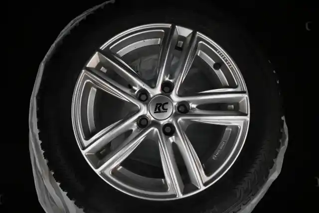 Valkoinen Viistoperä, Skoda Octavia – IOO-454