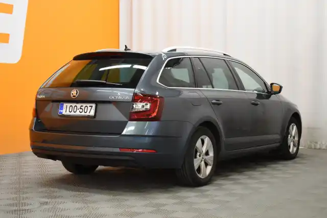 Harmaa Farmari, Skoda Octavia – IOO-507