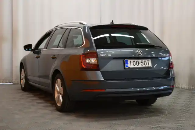 Harmaa Farmari, Skoda Octavia – IOO-507