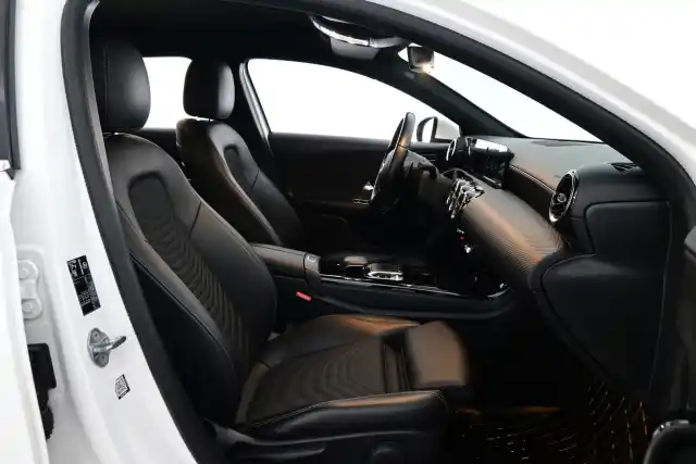 Valkoinen Viistoperä, Mercedes-Benz A – IOP-475