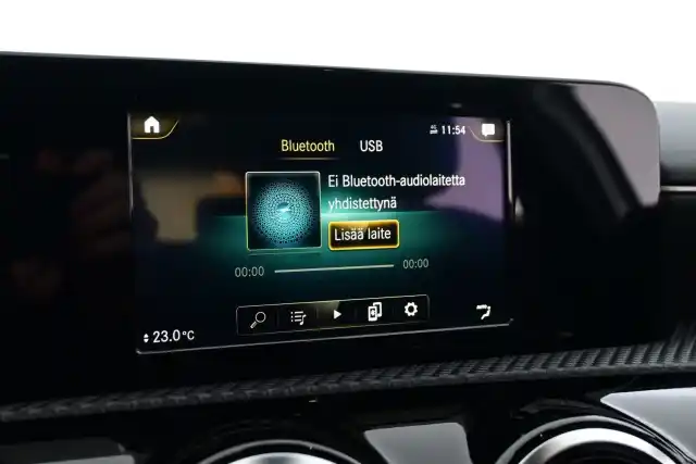 Valkoinen Viistoperä, Mercedes-Benz A – IOP-475