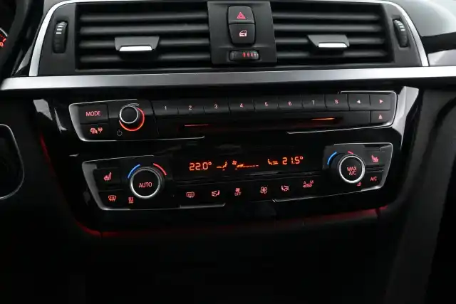 Valkoinen Sedan, BMW 330 – IOT-441