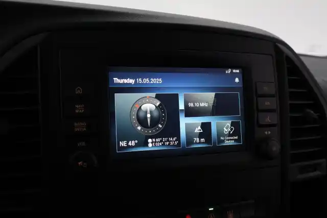 Sininen Pakettiauto, Mercedes-Benz Vito – IOT-741