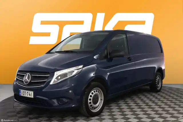 Sininen Pakettiauto, Mercedes-Benz Vito – IOT-741