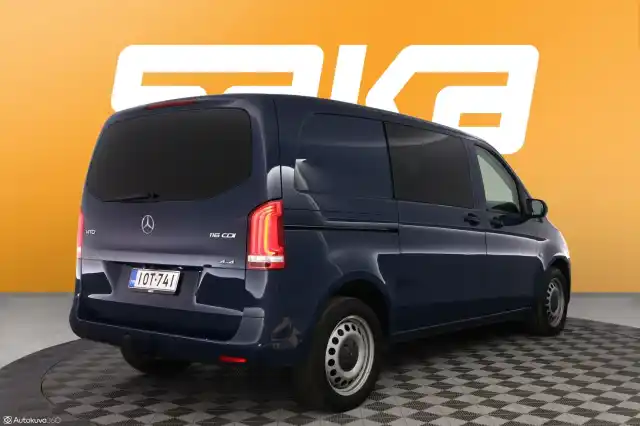 Sininen Pakettiauto, Mercedes-Benz Vito – IOT-741
