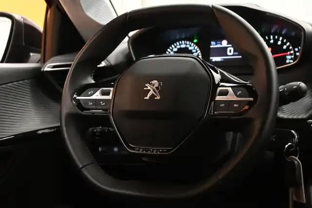 Valkoinen Viistoperä, Peugeot 208 – IOT-864