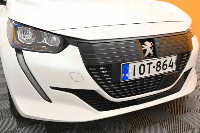 Valkoinen Viistoperä, Peugeot 208 – IOT-864