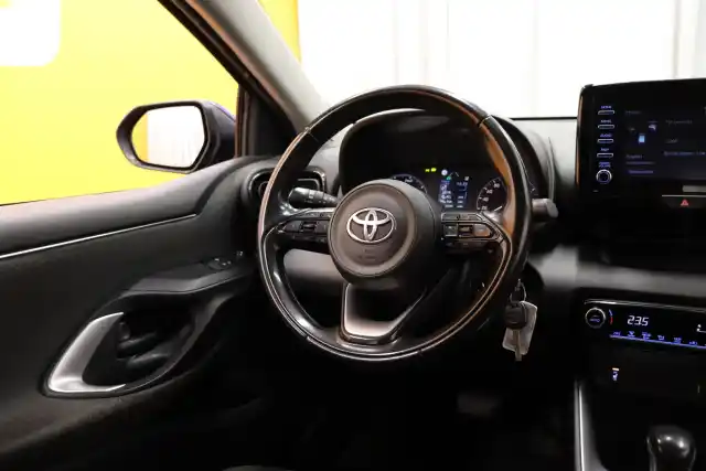 Sininen Viistoperä, Toyota Yaris – IOU-285