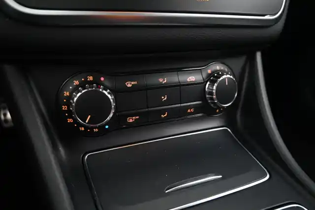 Musta Farmari, Mercedes-Benz CLA – IOU-610